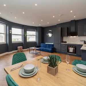 5st-central-two-bedroom-flat-roof-terrace-sea-view-slp-6.brighton-hotels-england.com/