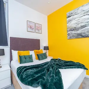 one-bedroom-flat-i-walking-distance-to-brighton-station.brighton-hotels-england.com/