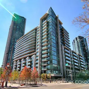 lakefront-living-downtown-toronto-free-parking-and-gym.niagara-fallshotels.com/
